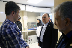 بازدید معاون سازمان برنامه و بودجه از آخرین دستاوردهای پژوهشکده سرطان معتمد