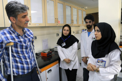 بازدید معاون سازمان برنامه و بودجه از آخرین دستاوردهای پژوهشکده سرطان معتمد