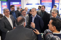 بازدید رئیس جمهور از دستاوردهای پژوهشگاه ملی سرطان جهاددانشگاهی