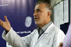 بازدید جمعی از اعضای هیات علمی و دانشجویان مقطع کارشناسی ارشد و دکتری دانشکده بیوتکنولوژی دانشگاه تهران از پژوهشگاه ملی سرطانِ جهاددانشگاهی