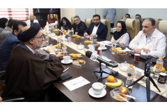 بازدید رئیس سازمان اوقاف و امور خیریه از پژوهشگاه ملی سرطان