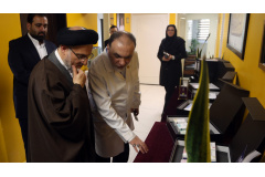 بازدید رئیس سازمان اوقاف و امور خیریه از پژوهشگاه ملی سرطان