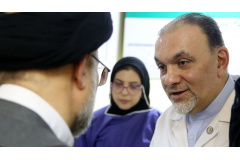 بازدید رئیس سازمان اوقاف و امور خیریه از پژوهشگاه ملی سرطان