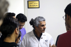 بازدید جمعی از نخبگان علمی جوان و دارندگان مدال‌های المپیادی کشوری از پژوهشگاه ملی سرطان جهاد دانشگاهی