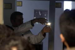 بازدید جمعی از نخبگان علمی جوان و دارندگان مدال‌های المپیادی کشوری از پژوهشگاه ملی سرطان جهاد دانشگاهی