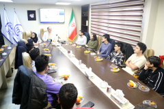 بازدید جمعی از نخبگان علمی جوان و دارندگان مدال‌های المپیادی کشوری از پژوهشگاه ملی سرطان جهاد دانشگاهی