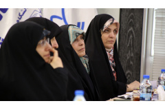 بازدید خانم دکتر زهرا سادات مشیر عضو ستاد ملی زن و خانواده از کلینیک فوق‌تخصصی پژوهشگاه ملی سرطان