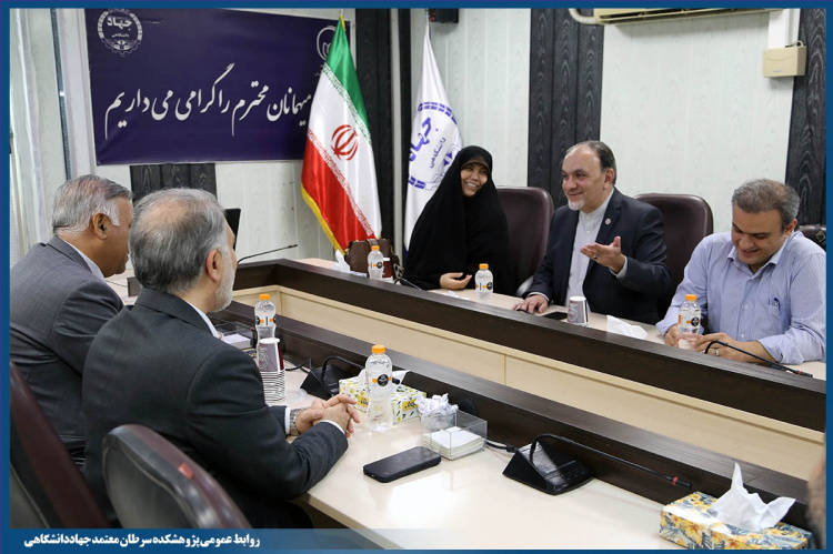 پژوهشکده معتمد؛ همراه راهبردی نیروهای مسلح در نبرد با سرطان
